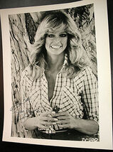 FARRAH FAWCETT (CHARLIE ANGELS) ORIGINAL AUTOGRAPH PHOTO - $698.53 CAD