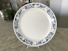 Vintage Corelle Harvest Time Blue Fruit &amp; Foliage Dinner Plate 10 1/4W (USA) - £11.98 GBP