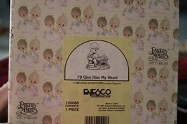 Precious Moments-#150088 &quot;I&#39;LL GIVE HIM MY HEART&quot; Shepherd Boy Giving He... - $11.87