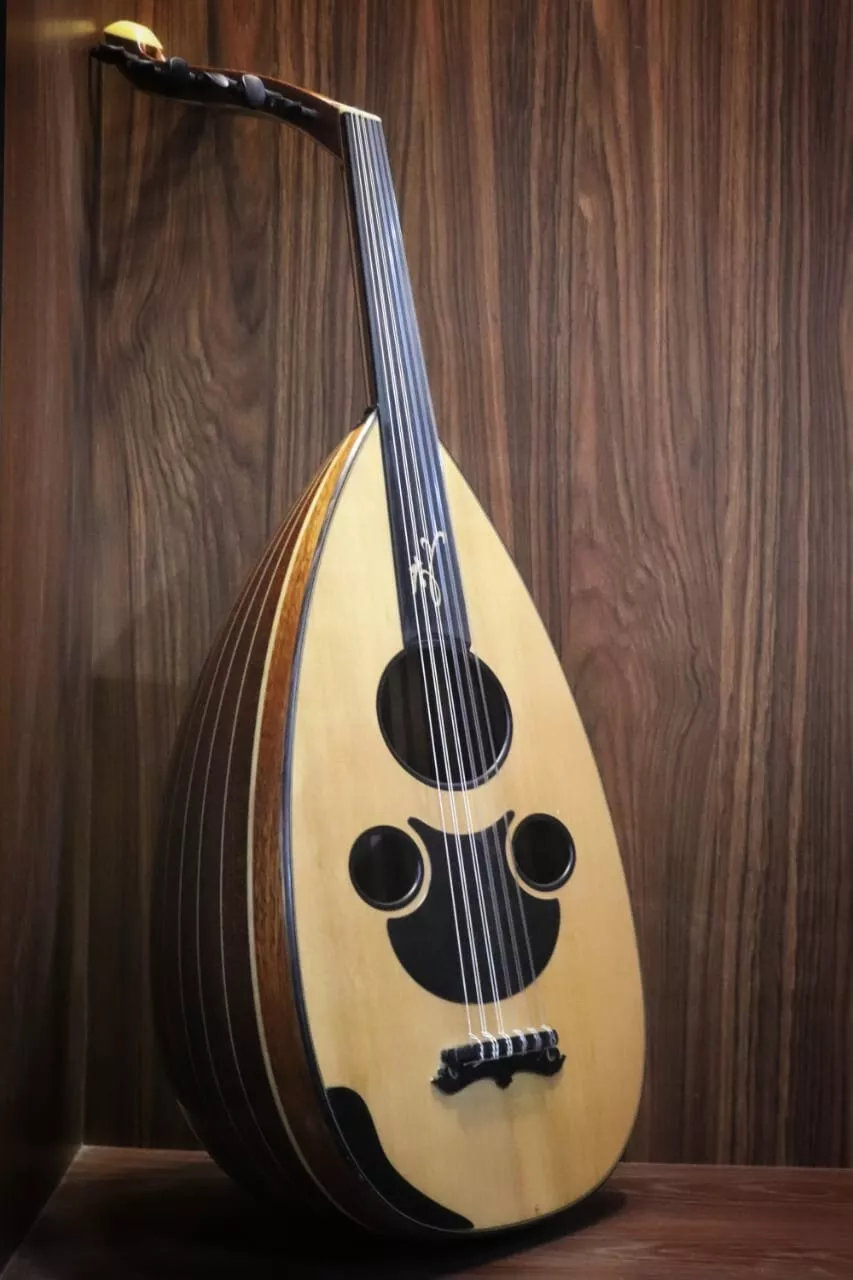 HIGH QUALITY OUD MADE BY ZERYAB IRAQ MODEL 3- OUD INSTRUMENT - $17,967.79 MXN