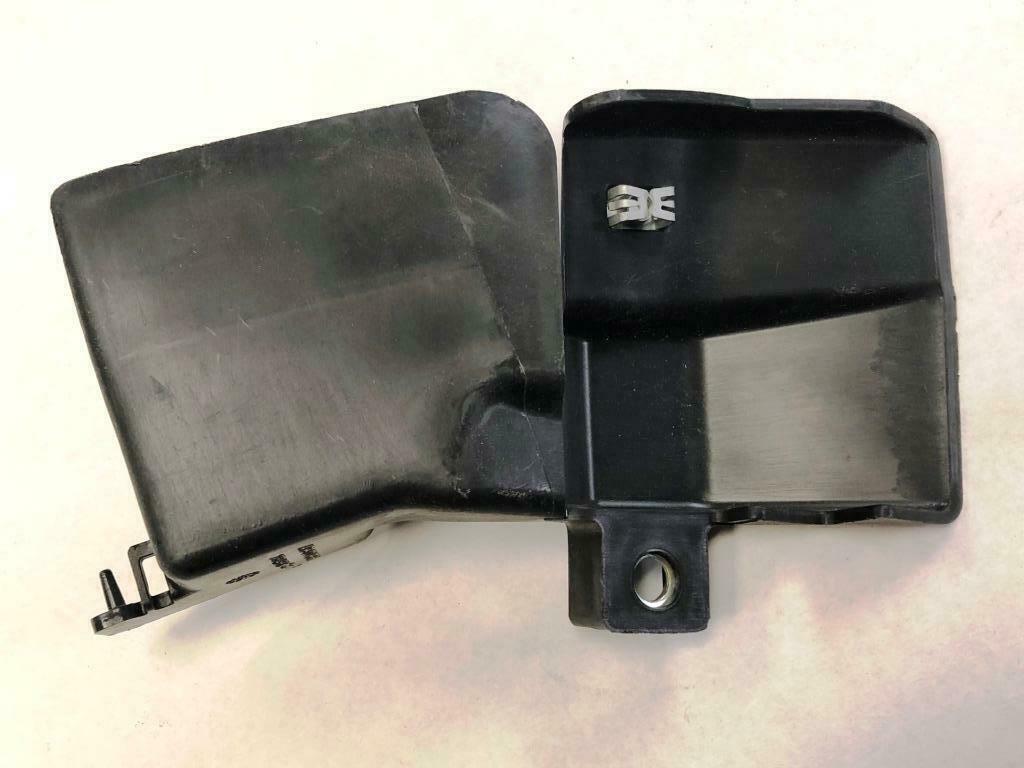OEM 2015-2019 Cadillac ATS Coupe Right Passenger Door Lock Rod Cover 233... - $24.74