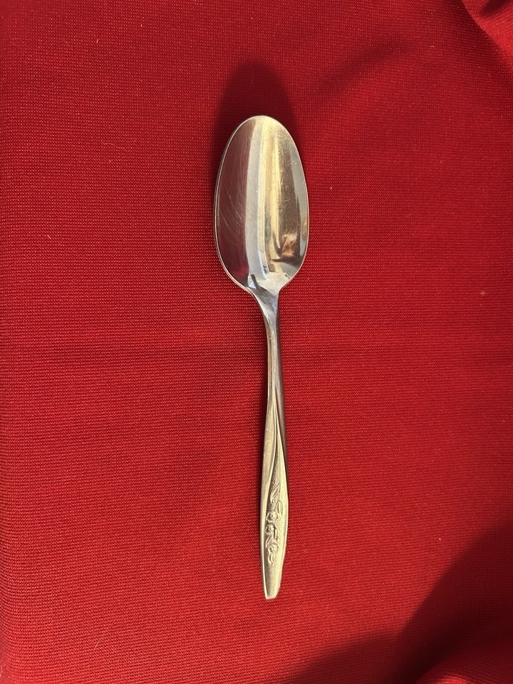 Radiant Rose (Stainless) Spoon International Silver - $3.16