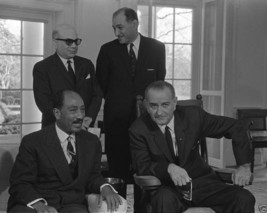 President Lyndon Johnson LBJ with Egyptian Anwar Sadat 1966 New 8x10 Photo - £6.93 GBP