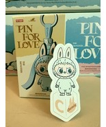 LETTER C THE MONSTERS Pin for Love Series-Vinyl Plush Pendant ✅IN STOCK ✅ - €47,06 EUR