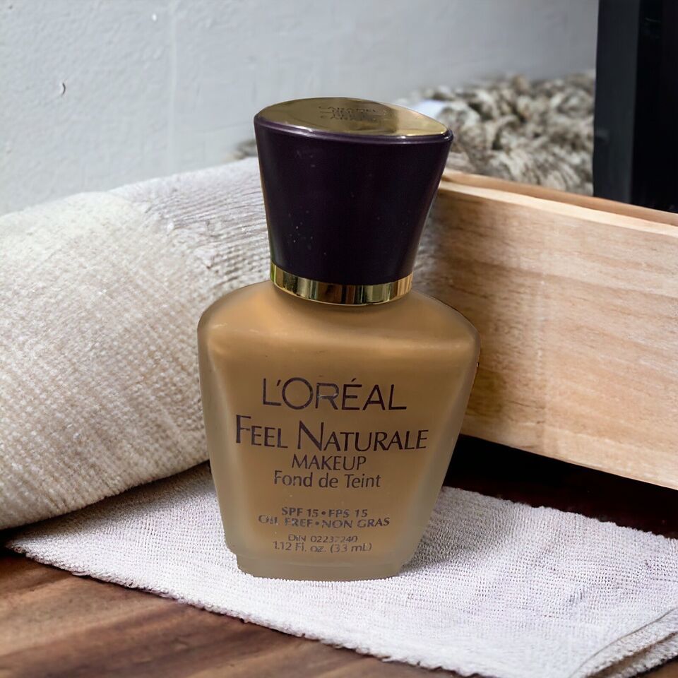 L&#39;Oreal Feel Naturale Makeup Caramel Beige As pictured 1.12 oz Discontin... - $10.41