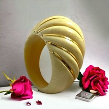 Vintage 14k Gold Lucite? Dome Shrimp  Ring Size 6.75  - £199.83 GBP
