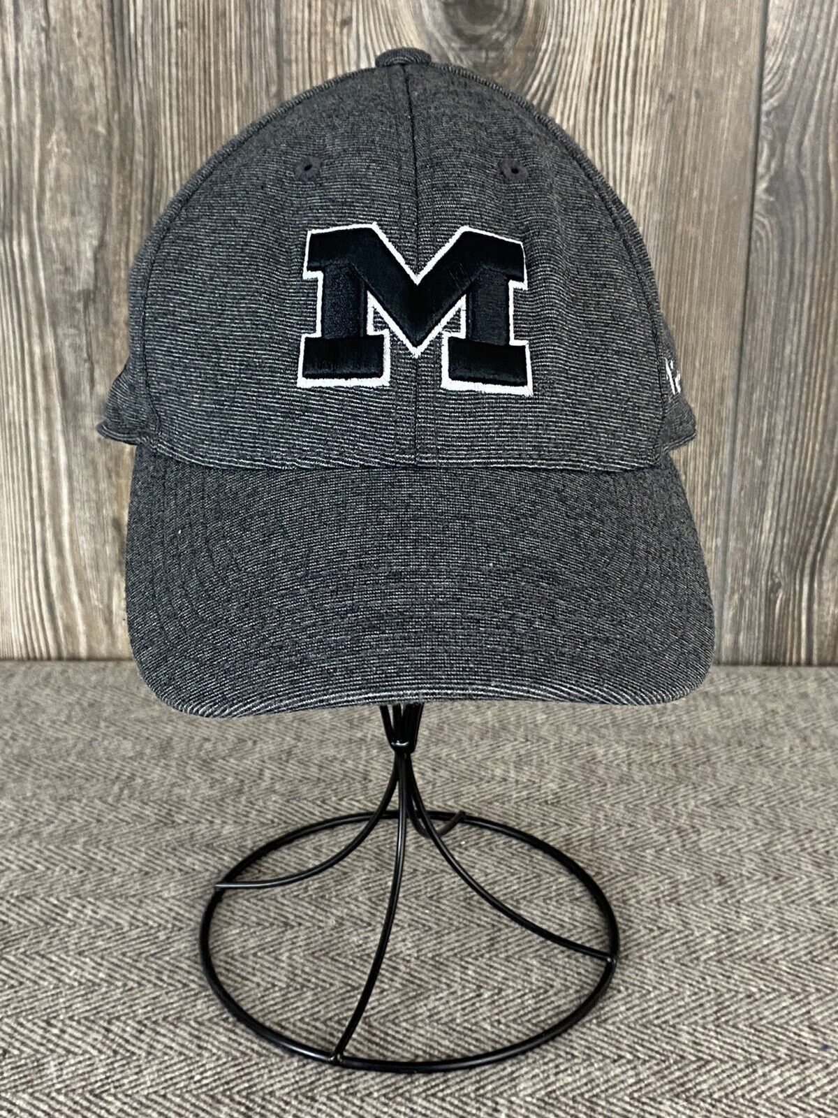 University Of Michigan Wolverines Fitted Ball Cap "One Size" Embroidered Logo's - $9.50