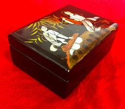 Vintage Small Hinged Japanese Jewelry box w Mirror Black Lacquer Mother ... - $19.79