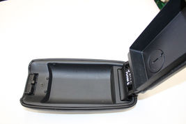 2006-2007 MAZDA MAZDASPEED 6 CENTER CONSOLE ARM REST STORAGE COMPARMENT J6014 image 9