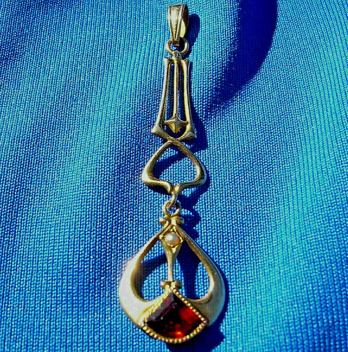 Amazing Antique Art Nouveau Garnet Pearl Pendant Elegant 10k Gold Medallion Item image 5
