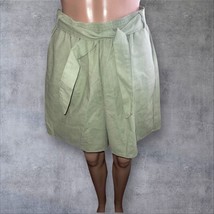 Ann Hill Petites Belted Shorts Women’s Medium Pleated Sage Green Vintage... - $24.94