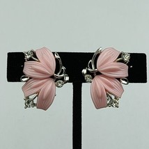 Vintage Lisner Light Pink Flower Silver Tone Clip On Earrings Clear Rhinestones - £11.95 GBP
