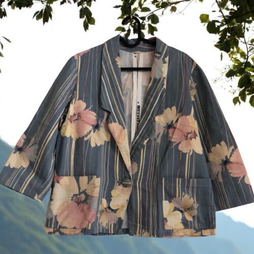 Vintage fabric look floral powder blue Floral blazer Women’s Size M Medium - $24.74