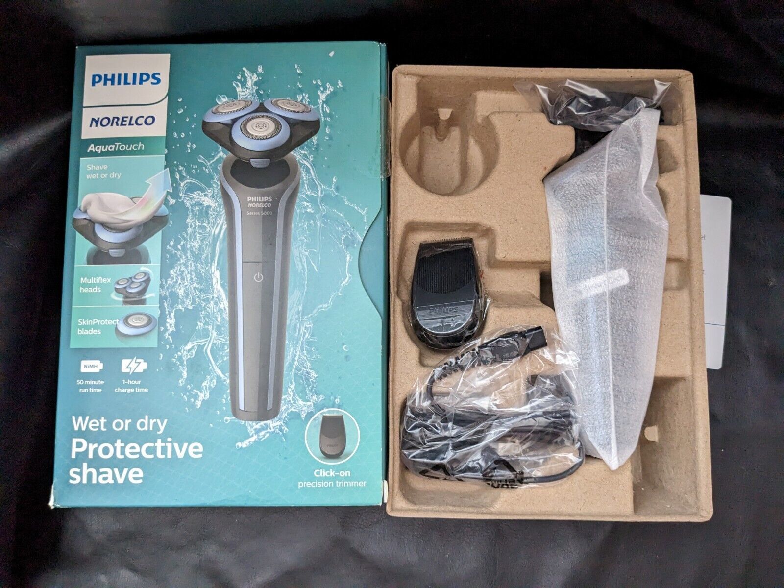 Primary image for Philips Norelco AquaTouch Wet Dry Protective Electric Shaver New Open Box