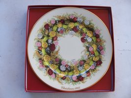 Lenox Plate 10-3/4&quot; 1985 Colonial Christmas Wreath Connecticut, The 5TH ... - $51.83