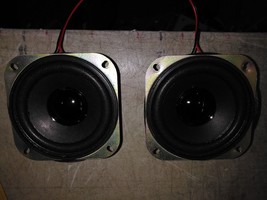 8EE88 PAIR OF SPEAKERS FROM ILIVE IHMD8816DT, 4&quot; WOOFERS, 5&quot; X 4&quot; X 1-7/... - $18.59