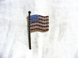 Vintage Silver Toned American Flag Pin Black Red Blue Clear Rhinestones ... - $645.41 MXN