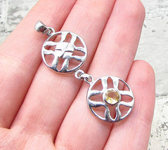 925 Sterling Silver - Faceted Citrine Linked Cross Wheels Drop Pendant - PT1530 - £18.50 GBP