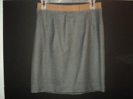 Ann Taylor LOFT Petites Skirt, Size 4P Gray, Wool/Polyester, Knee Length - $14.85