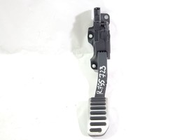 R Design Accelerator Gas Throttle Pedal PN:31329374 OEM 2015 Volvo V60 - $22.70