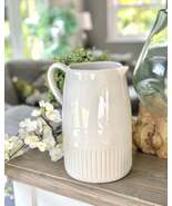 White Ridged Porcelain Jug - $1,167.50 MXN