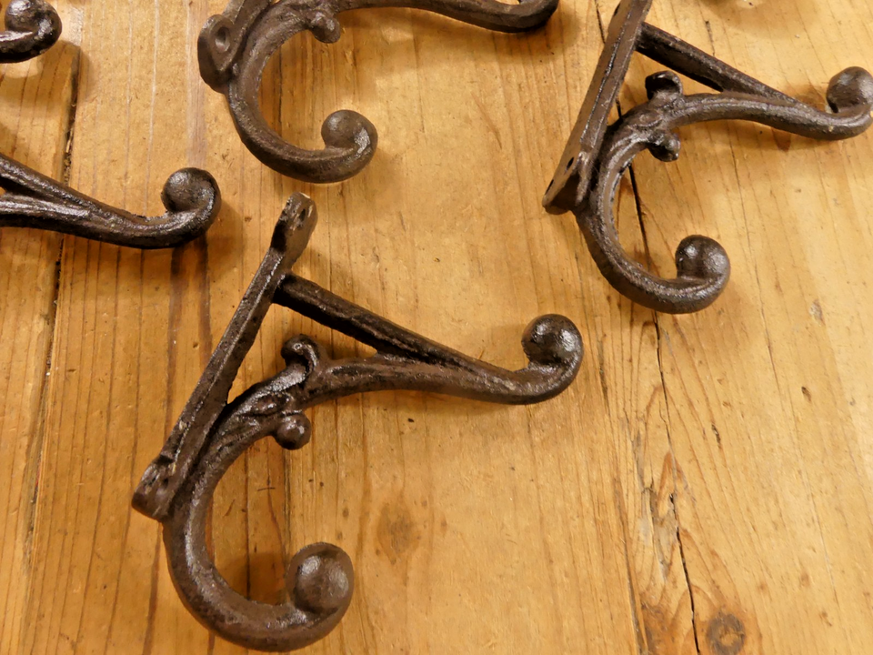 8 BROWN RUSTIC COAT HOOKS ANTIQUE STYLE CAST IRON 4.5" WALL DOUBLE RESTORATION ! Item image 3