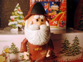 Island of Misfit Toys Santa Clause 4.5&quot; tall Brown for Loving Family Dollhouse B - £14.78 GBP