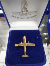 MILITARY AIRPLANE AVIATION THAI AIR FORCE TIE PIN GOLD COLOR IN VELVET B... - $18.70