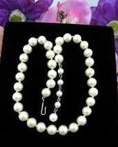 Marvella Faux Pearl Glass Bead Necklace Vintage Off White Cream Beaded 17&quot; - £14.86 GBP
