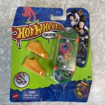 Hot Wheels Skate #1/5 Vision Grind Tony Hawk Finger Boards with Shoes HGT46 New - £4.73 GBP
