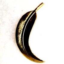 Gorgeous 3 in gold vintage feather brooch - £19.05 GBP