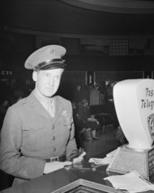 Marine sends telegram from Washington DC Greyhound bus depot WWII Photo Print - £6.92 GBP+