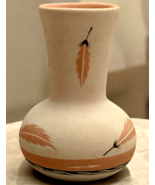 7" Signed Native American Pottery Vase Tan Cream Feathers Arrows Southwe... - $16.99