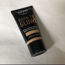 NYX Born to glow! Naturally Radiant Foundation, Medium Olive BTGRF09 - $14.24