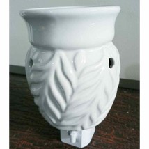 Tuscan Hills Selected Scents Ceramic White Wax Warmer with Wax/Tart Lave... - $14.95