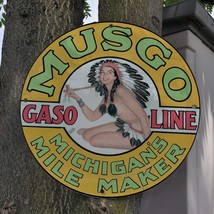 Vintage Musgo Michigan&#39;s Mile Maker Gasoline Porcelain Gas &amp; Oil Pump Sign - £98.49 GBP