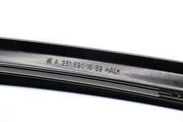 06-13 MERCEDES-BENZ W251 R350 REAR RIGHT PASSENGER WINDOW MOLDING TRIM E0550 image 11