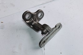 16-17 JAGUAR XE DRIVER LEFT SIDE DOOR UPPER HINGE BRACKET FRONT or REAR M1491 image 6