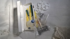 Sewing Machine Bits - Singer - In Plastic Singer Box - SEE PICS - £9.41 GBP