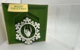 1978 Hallmark Tree-Trimmer Christmas Ornament Dove Rotates in Snowflake ... - $18.80