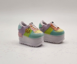 Rainbow High Doll Mini Studio Accessory Shoes Sunny Madison Sneakers Pastel Flaw - £6.14 GBP