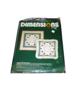 Dimensions Needlepoint Craft Kit Poinsettia Holly 8044 Pillow Frame Vint... - £7.77 GBP