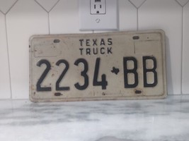 Vintage Texas Truck License Plate #2234 BB Expired - £9.49 GBP