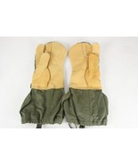 M 1965 Cold Weather Army Mittens w/ trigger Fingers Medium Shell Only   ... - $438.57 MXN