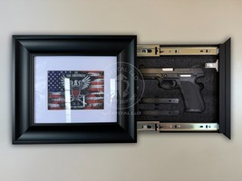 Hidden Storage Photo Frame for Gun and Valuables 14-1/2 x 12-1/2 / Black - €78,84 EUR