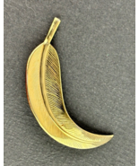 Vintage Gold Tone Feather Pin Brooch - $6.83 CAD