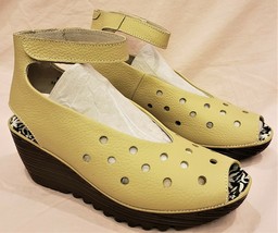 Bernie Mev Mely 2 Wedge Sandals Sz- EU 39/US ~8.5-9 Leather Pale Yellow - £39.82 GBP
