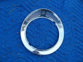 1982 JAGUAR RIGHT HEADLIGHT TRIM BEZEL GRILL FENDER RING OEM USED 1980 1... - €65,05 EUR