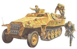 Tamiya Models SdKfz 251/1 Ausf D Hanomag Model Kit - £26.75 GBP