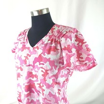 Peaches Uniforms Scrub Top Shirt Pink Camouflage Theme Size XS - $12.60